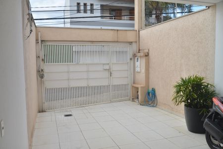 Casa à venda com 200m², 3 quartos e 3 vagasGaragem