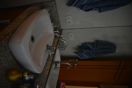 Casa à venda com 200m², 3 quartos e 3 vagasBanheiro da Suíte