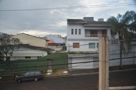 Casa à venda com 200m², 3 quartos e 3 vagasSala