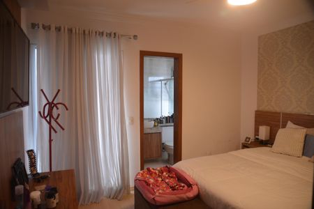 Casa à venda com 200m², 3 quartos e 3 vagasSuíte