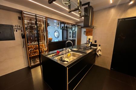 Apartamento à venda com 230m², 3 quartos e 2 vagas Apartamento à venda com 230m², 3 quartos e 2 vagasCozinha