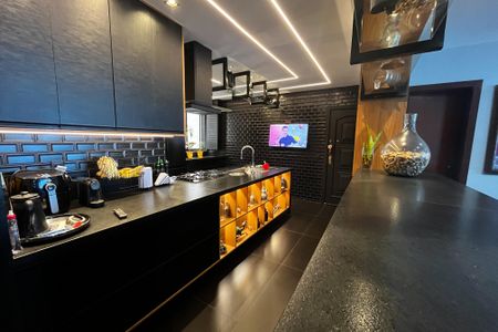 Apartamento à venda com 230m², 3 quartos e 2 vagas Apartamento à venda com 230m², 3 quartos e 2 vagasCozinha