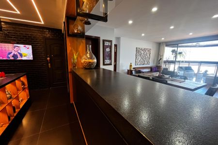 Apartamento à venda com 230m², 3 quartos e 2 vagas Apartamento à venda com 230m², 3 quartos e 2 vagasCozinha