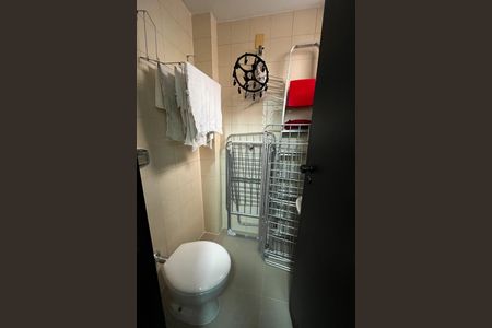 Apartamento à venda com 230m², 3 quartos e 2 vagas Apartamento à venda com 230m², 3 quartos e 2 vagasBanheiro 4