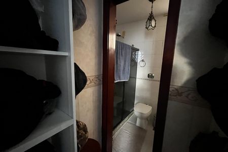 Apartamento à venda com 230m², 3 quartos e 2 vagas Apartamento à venda com 230m², 3 quartos e 2 vagasSuíte