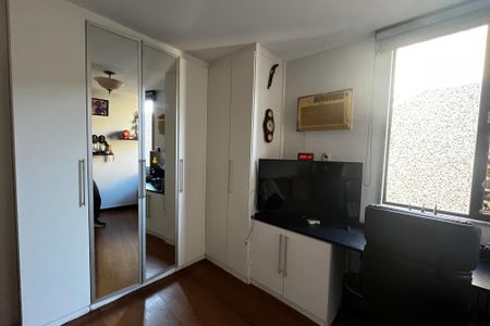 Apartamento à venda com 230m², 3 quartos e 2 vagas Apartamento à venda com 230m², 3 quartos e 2 vagasSuíte