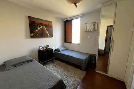 Apartamento à venda com 230m², 3 quartos e 2 vagas Apartamento à venda com 230m², 3 quartos e 2 vagasQuarto 1