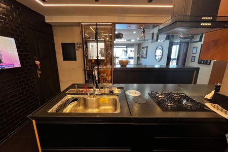 Apartamento à venda com 230m², 3 quartos e 2 vagas Apartamento à venda com 230m², 3 quartos e 2 vagasCozinha