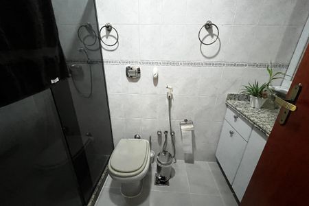 Apartamento à venda com 230m², 3 quartos e 2 vagas Apartamento à venda com 230m², 3 quartos e 2 vagasBanheiro 3