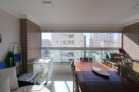 Apartamento para alugar com 89m², 3 quartos e 2 vagas Apartamento para alugar com 89m², 3 quartos e 2 vagasVaranda