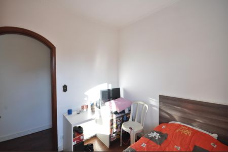 Casa à venda com 198m², 3 quartos e 5 vagasQuarto 2