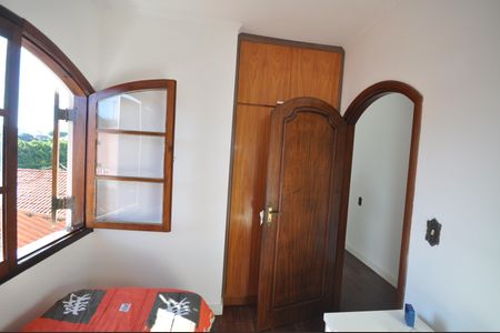 Casa à venda com 198m², 3 quartos e 5 vagasQuarto 2