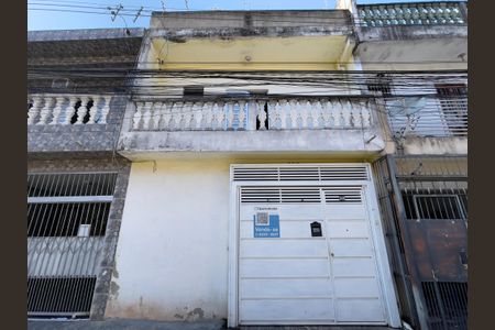 Casa à venda com 78m², 3 quartos e 1 vaga Casa à venda com 78m², 3 quartos e 1 vagaFachada + Placa