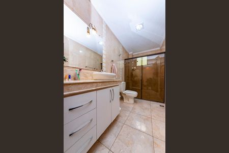 Casa à venda com 297m², 4 quartos e 4 vagasBanheiro Social 1