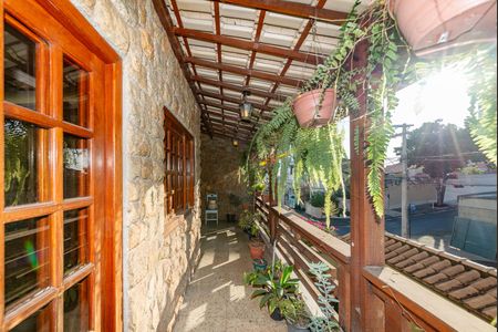 Casa à venda com 297m², 4 quartos e 4 vagasVaranda da Sala 2