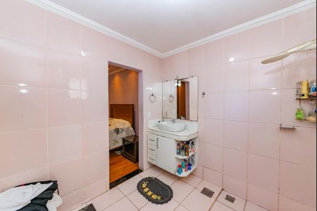 Casa à venda com 297m², 4 quartos e 4 vagasBanheiro da Suíte 1