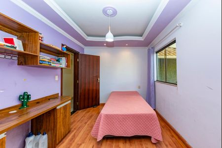 Casa à venda com 297m², 4 quartos e 4 vagasSuíte 2