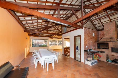 Casa à venda com 297m², 4 quartos e 4 vagasVaranda gourmet