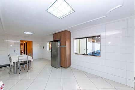 Casa à venda com 297m², 4 quartos e 4 vagasCozinha