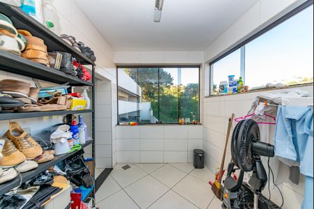 Casa à venda com 297m², 4 quartos e 4 vagasÁrea de Serviço