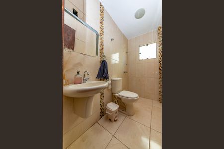 Casa à venda com 297m², 4 quartos e 4 vagasBanheiro Social 3