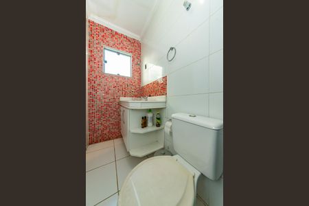 Casa à venda com 297m², 4 quartos e 4 vagasBanheiro da Suíte 2