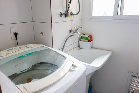 Apartamento à venda com 65m², 2 quartos e 1 vagaÁrea de Serviço