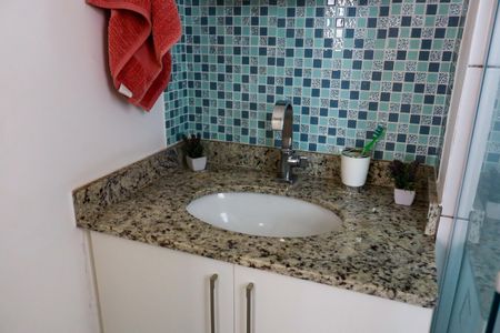 Apartamento à venda com 65m², 2 quartos e 1 vagaBanheiro da Suíte 2