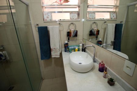 Casa à venda com 200m², 4 quartos e 1 vagaBanheiro