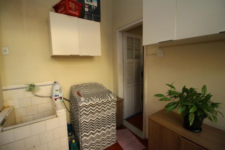 Casa à venda com 200m², 4 quartos e 1 vagaÁrea de Serviço