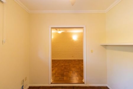 Casa à venda com 260m², 4 quartos e 2 vagas Casa à venda com 260m², 4 quartos e 2 vagasSala