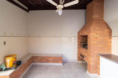 Casa à venda com 260m², 4 quartos e 2 vagas Casa à venda com 260m², 4 quartos e 2 vagasChurrasqueira