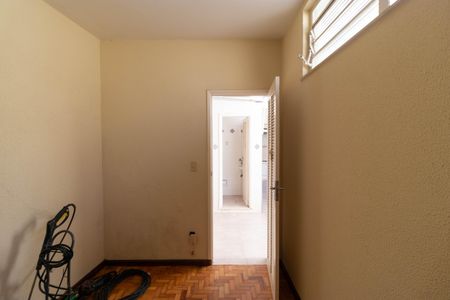 Casa à venda com 260m², 4 quartos e 2 vagas Casa à venda com 260m², 4 quartos e 2 vagasQuarto da Edícula