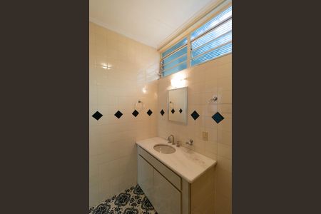 Casa à venda com 260m², 4 quartos e 2 vagas Casa à venda com 260m², 4 quartos e 2 vagasBanheiro da Suíte