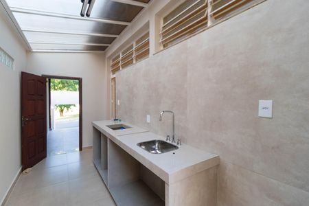 Casa à venda com 260m², 4 quartos e 2 vagas Casa à venda com 260m², 4 quartos e 2 vagasCozinha 02