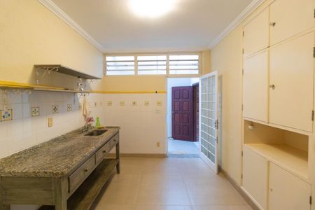 Casa à venda com 260m², 4 quartos e 2 vagas Casa à venda com 260m², 4 quartos e 2 vagasCozinha 01