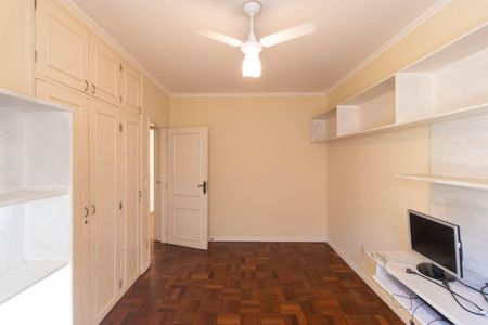 Casa à venda com 260m², 4 quartos e 2 vagas Casa à venda com 260m², 4 quartos e 2 vagasQuarto 02