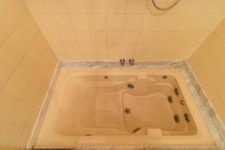 Casa à venda com 260m², 4 quartos e 2 vagas Casa à venda com 260m², 4 quartos e 2 vagasBanheiro da Suíte