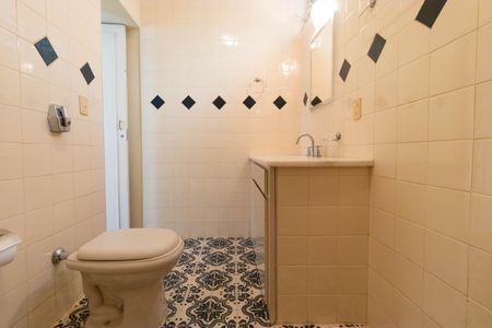 Casa à venda com 260m², 4 quartos e 2 vagas Casa à venda com 260m², 4 quartos e 2 vagasBanheiro da Suíte