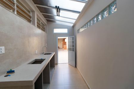 Casa à venda com 260m², 4 quartos e 2 vagas Casa à venda com 260m², 4 quartos e 2 vagasCozinha 02