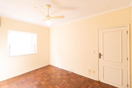 Casa à venda com 260m², 4 quartos e 2 vagas Casa à venda com 260m², 4 quartos e 2 vagasSuíte