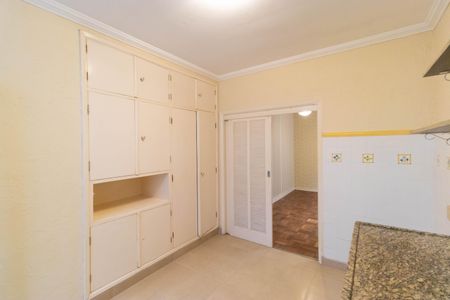 Casa à venda com 260m², 4 quartos e 2 vagas Casa à venda com 260m², 4 quartos e 2 vagasCozinha 01