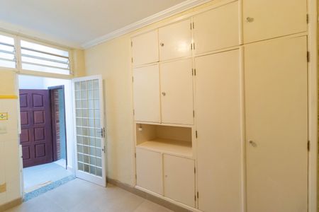 Casa à venda com 260m², 4 quartos e 2 vagas Casa à venda com 260m², 4 quartos e 2 vagasCozinha 01