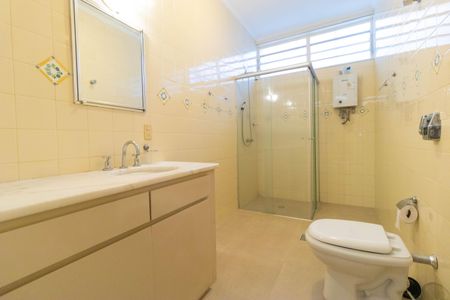 Casa à venda com 260m², 4 quartos e 2 vagas Casa à venda com 260m², 4 quartos e 2 vagasBanheiro