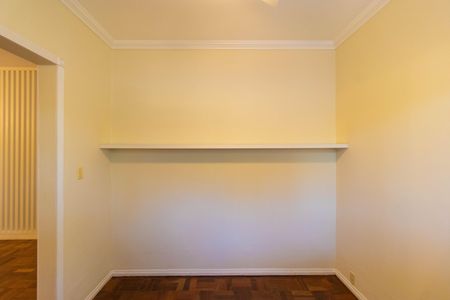 Casa à venda com 260m², 4 quartos e 2 vagas Casa à venda com 260m², 4 quartos e 2 vagasSalasSala