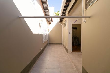 Casa à venda com 260m², 4 quartos e 2 vagas Casa à venda com 260m², 4 quartos e 2 vagasQuintal