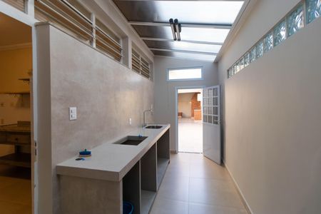 Casa à venda com 260m², 4 quartos e 2 vagas Casa à venda com 260m², 4 quartos e 2 vagasCozinha 02