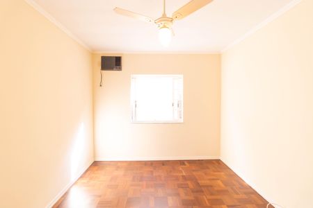 Casa à venda com 260m², 4 quartos e 2 vagas Casa à venda com 260m², 4 quartos e 2 vagasSuíte