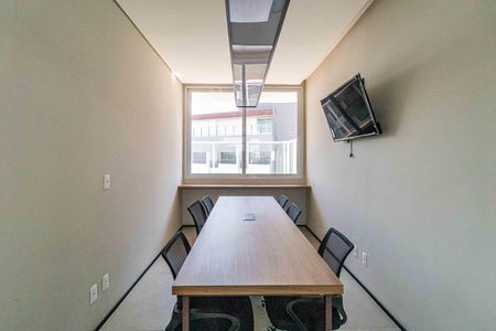 Studio para alugar com 31m², 1 quarto e 1 vaga Studio para alugar com 31m², 1 quarto e 1 vagaSala de reuniões
