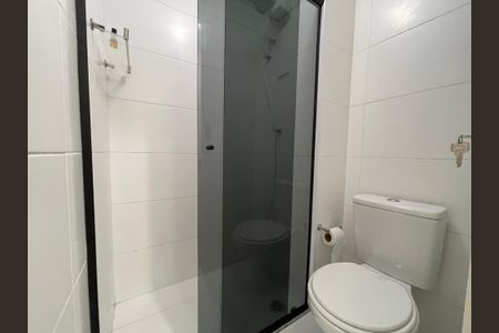 Studio para alugar com 31m², 1 quarto e 1 vaga Studio para alugar com 31m², 1 quarto e 1 vagaBanheiro